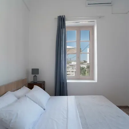 Chez Georges פארוס
